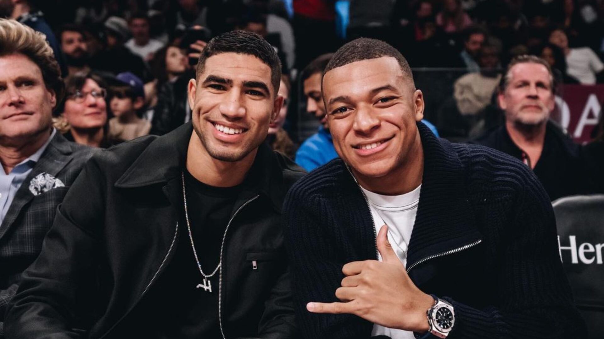 Kylian Mbappé fue a un partido de la NBA