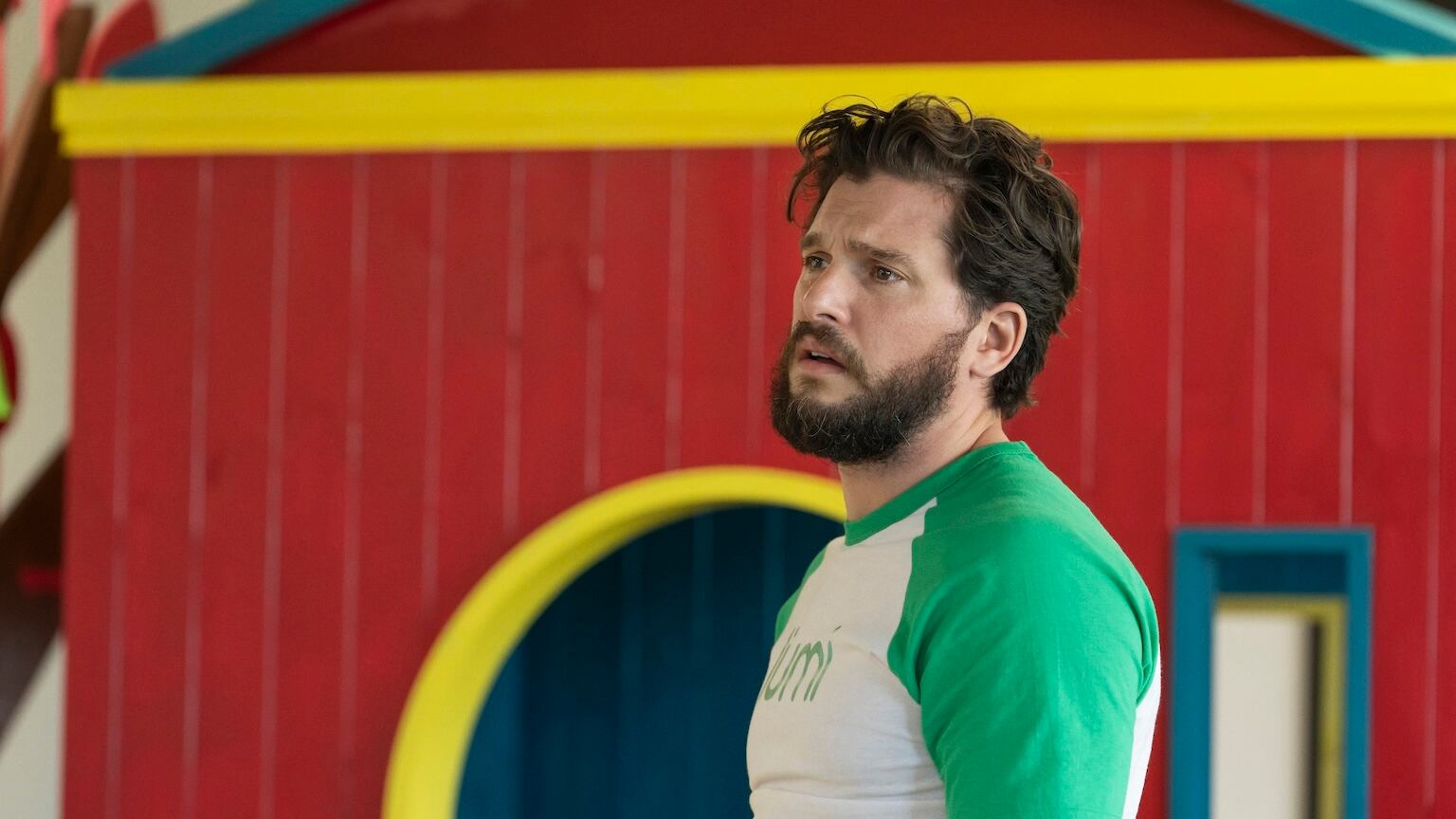 Kit Harrington en Industry