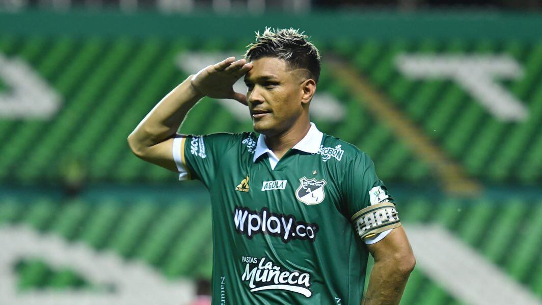 Teófilo Gutiérrez fue acusado de tocar a una joven de logística