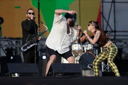 Cuatro Pesos de Propina, de Uruguay, durante su presentación en Rock al Parque 2022 en Bogotá.