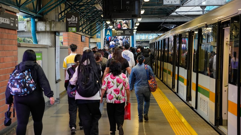 Cinco estaciones del Metro de Medellín fueron cerradas porque una persona se lanzó a las vías férreas