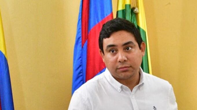 Graves denuncias contra personero de Ciénaga por presunta apropiación indebida de recursos públicos.