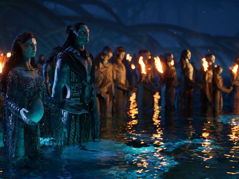 Avatar: El Camino del Agua promete emociones en su primer trailer