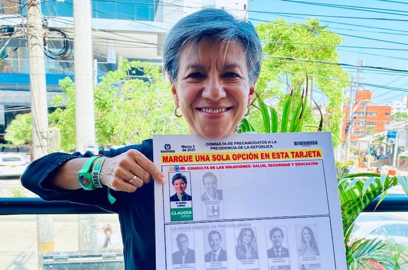 Foto “Todo mal con las inundaciones: se robaron los recursos de la Unidad Nacional de Gestión del Riesgo”, Claudia López arremete contra el Gobierno.