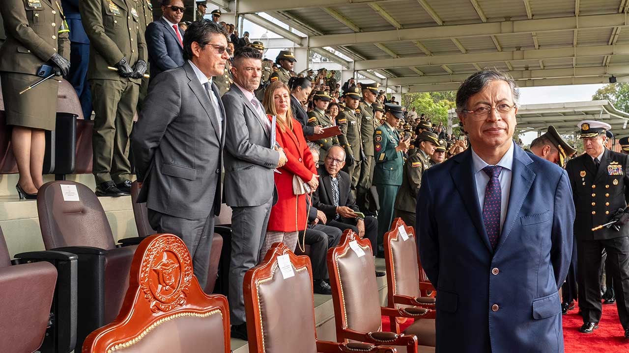 Gustavo Petro ordenó a la Policía incautar medicinas que hayan sido acaparadas ilícitamente