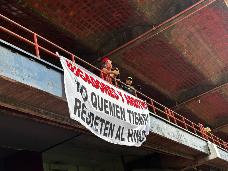 En el Colombia hicieron retirar una pancarta que promovía el juego limpio en un estadio