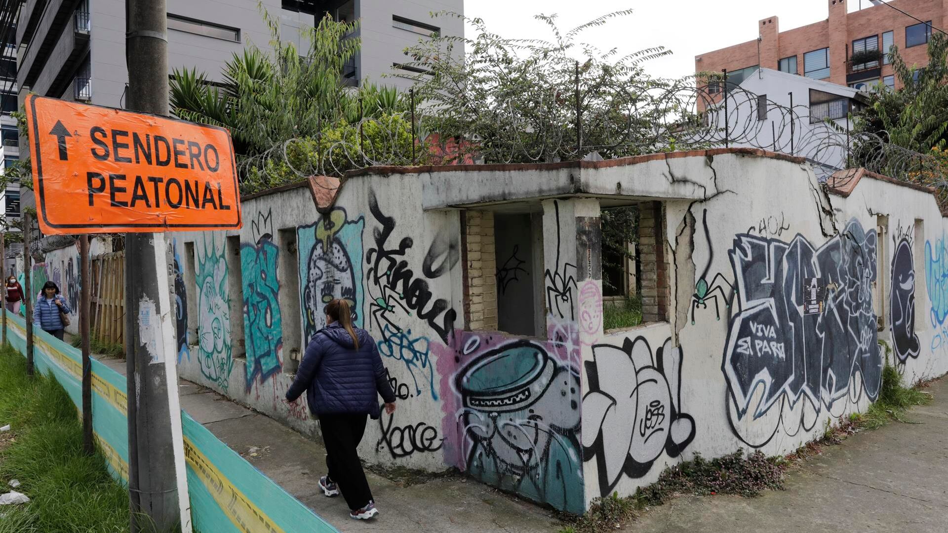 El Consulado de Venezuela en Bogotá está en ruinas.