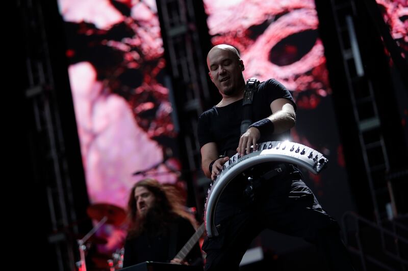 Epica, de Países Bajos, durante su presentación en Rock al Parque 2022.