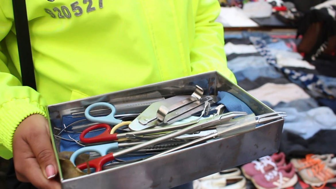 Desmontada venta ilegal de instrumentos quirúrgicos usados en pleno espacio público en la Carrera Séptima