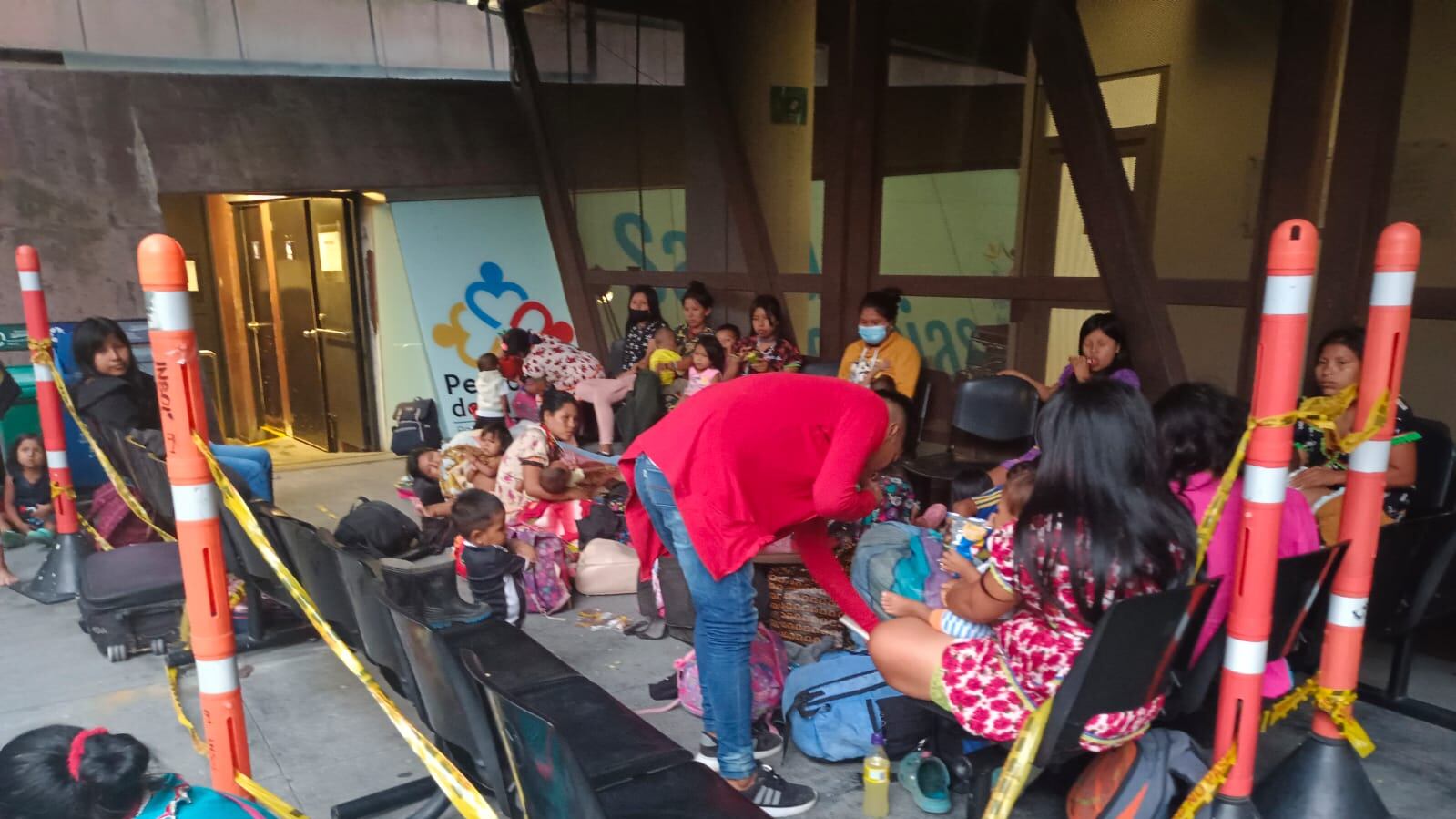 Indígenas buscan ayuda en la Personería de Medellín