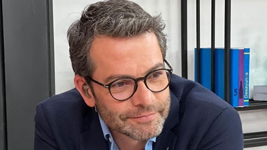 El presentador Iván Lalinde indicó que una parte de su cuerpo queda como una “pasa” y contó qué es lo que hace para remediar eso.