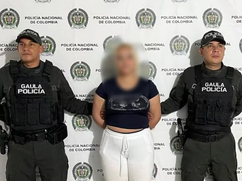 Capturan a mujer que extorsionaba a policía a cambio de no difundir videos íntimos: esta era la cifra que exigía