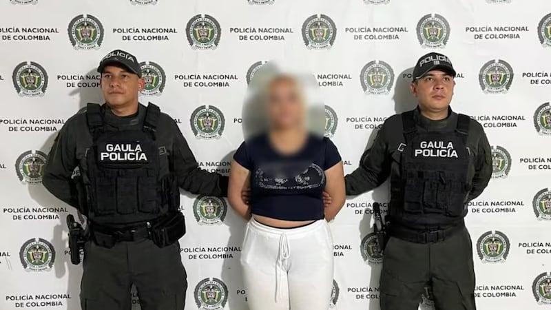 Capturan a mujer que extorsionaba a policía a cambio de no difundir videos íntimos: esta era la cifra que exigía