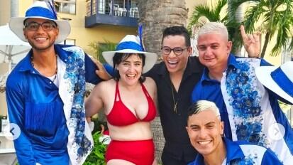 Foto la actriz de la película ‘Matilda’ Mara Wilson goza de sus vacaciones en Santa Marta bailando en una piscina.