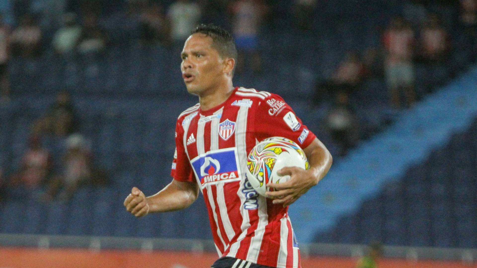 Celebración de Carlos Bacca por su segundo gol contra Santa Fe