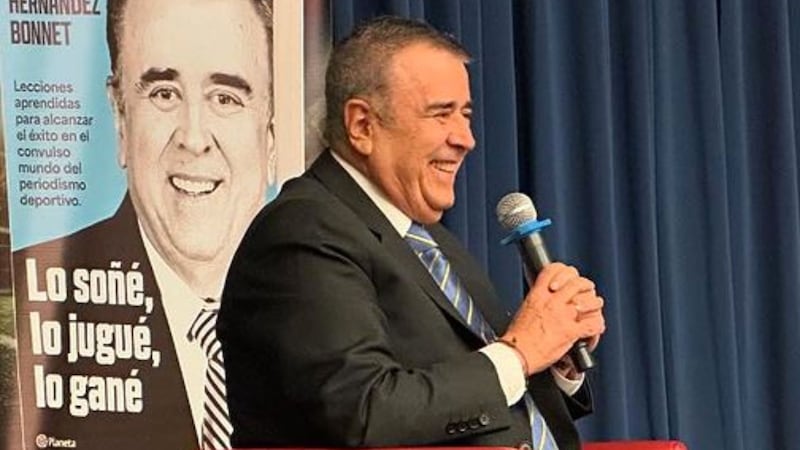“Es incapaz”: Javier Hernández Bonnet trató de ignorante a la comisión arbitral por un árbitro en específico