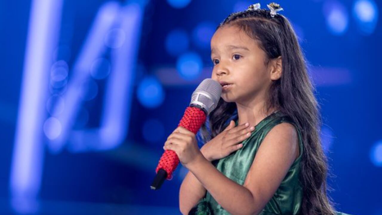 “Yo limpio casas para sacar a mi hija adelante” Conozca a la mujer que conquistó ‘La Voz Kids’