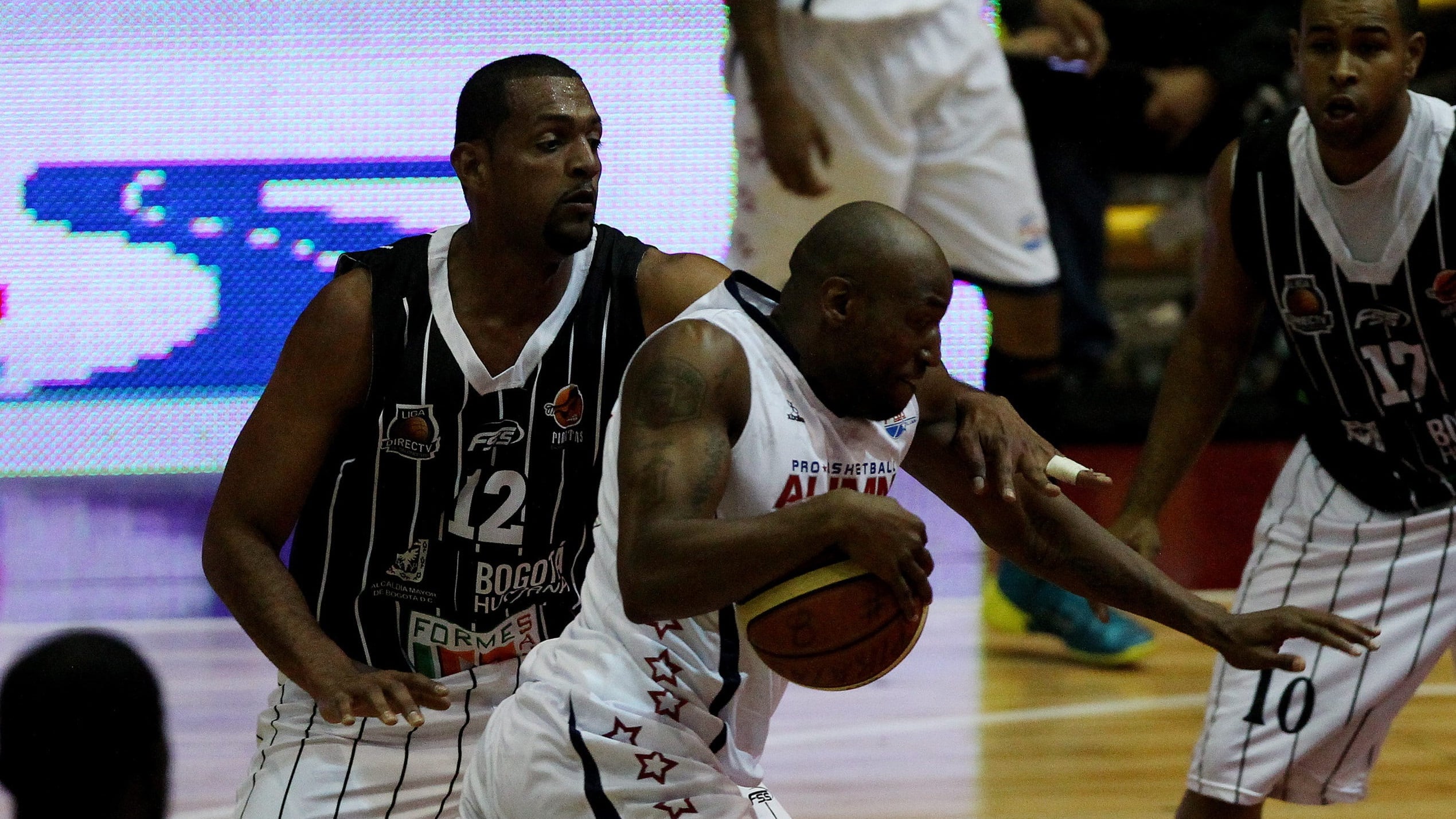 Liga de baloncesto colombiano suspende actividad por Paro Nacional