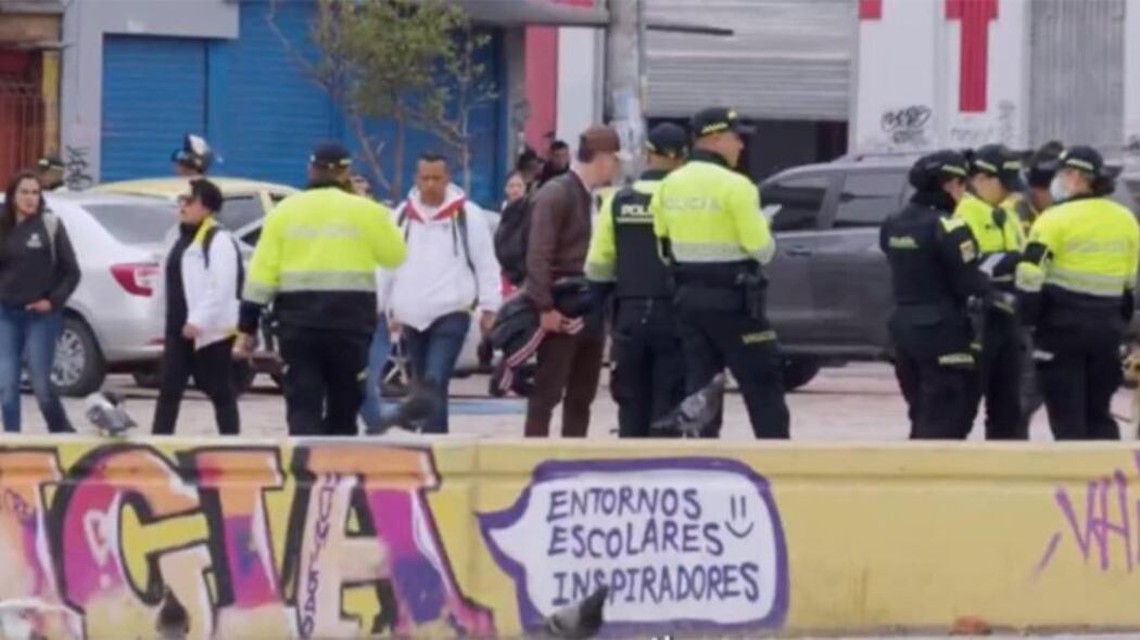 Siete personas capturadas por porte de estupefacientes en Plaza España, Bogotá