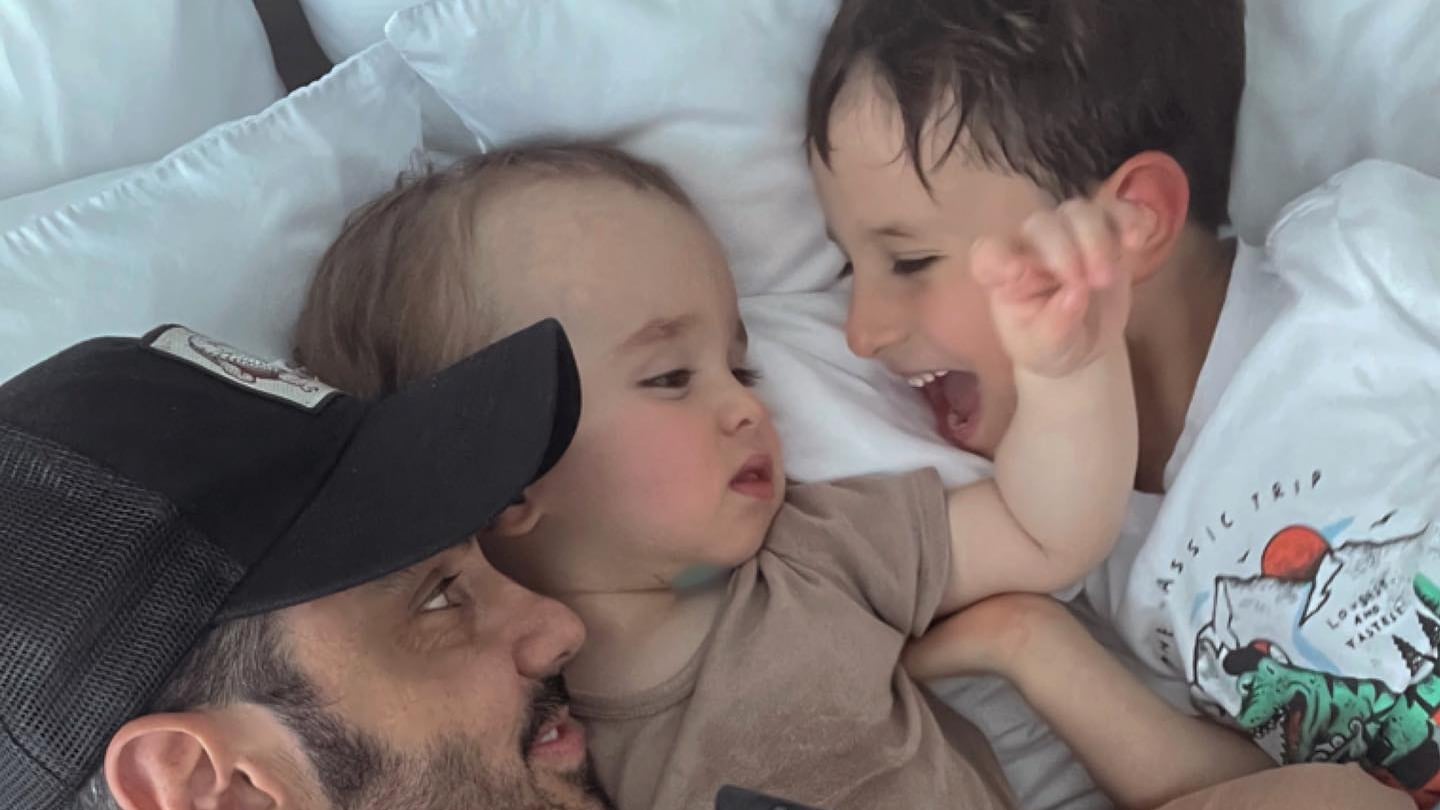 Lincoln Palomeque y sus hijos, Matías y Salvador