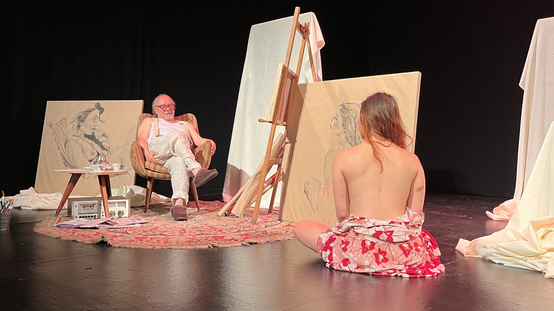 ‘Retrato Inconcluso de Mujer’ una obra en la que la contemplación desmorona las relaciones de poder