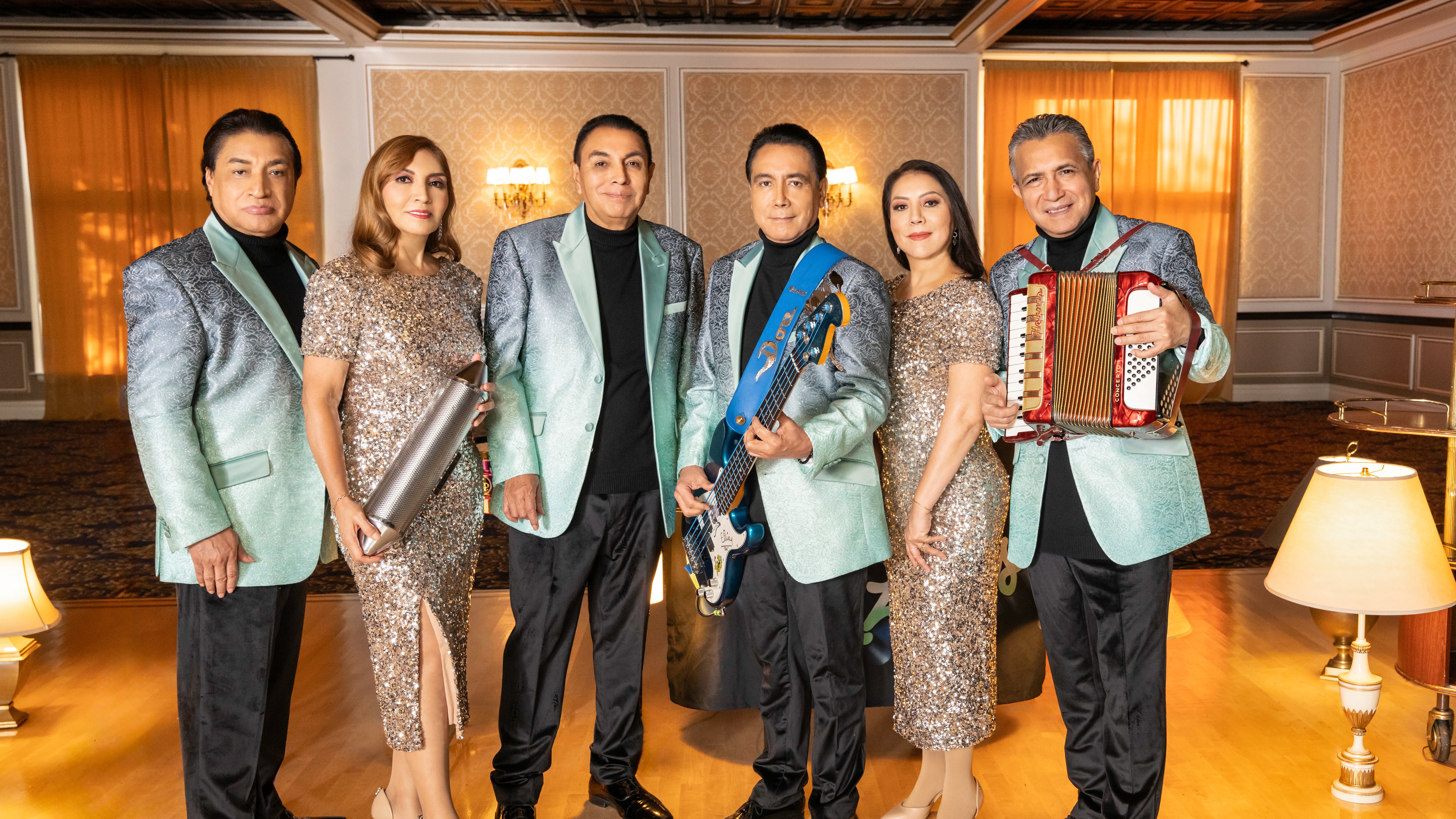 Los Ángeles Azules suman éxito tras colaborar con Thalía