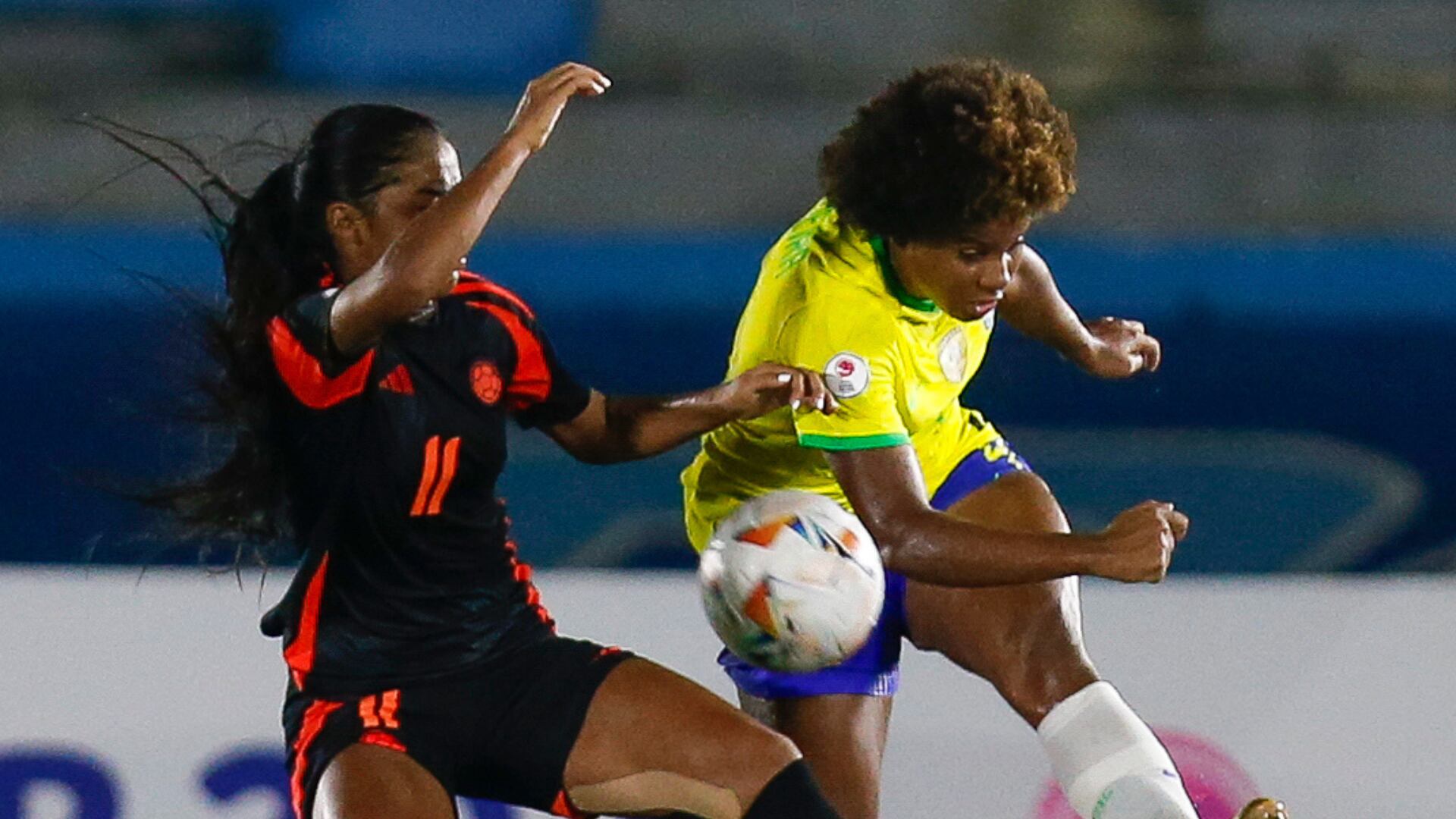 Jugadoras de la Selección Colombia no soportaron la provocación de Brasil y armaron pelea