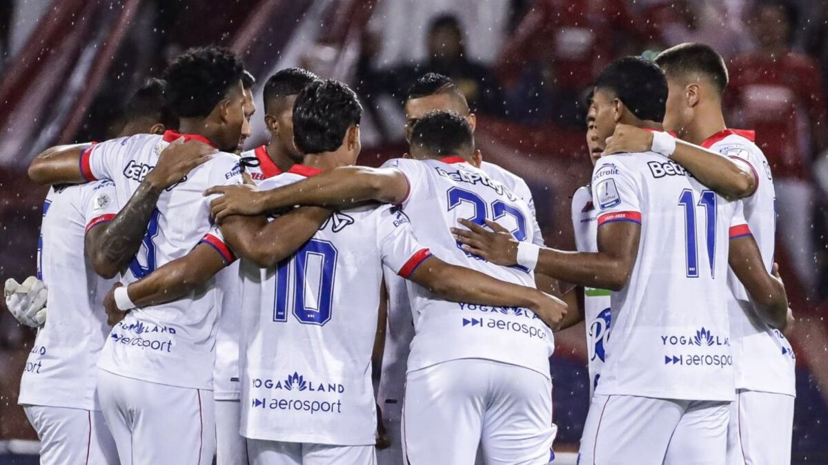 Refuerzo extranjero llegó al FPC gracias a que se ofreció en publicación de Facebook