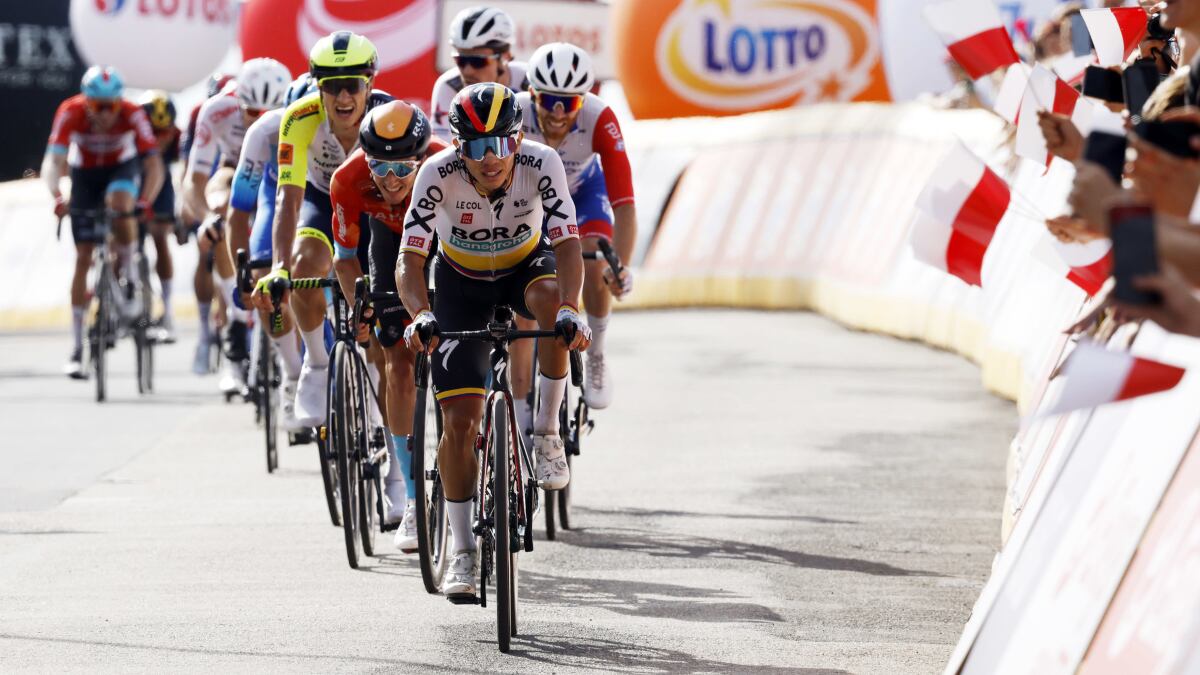 Sergio Higuita se acordó hasta de la perra de la casa y la rompió con su saludo