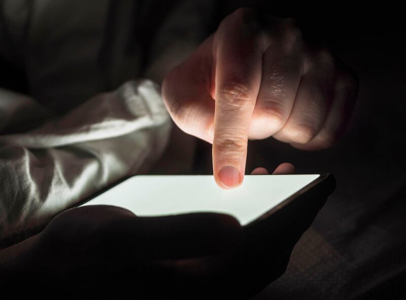 Si bien existen muchas historias de éxito de personas que encontraron el amor y a su pareja en línea, también hay muchos casos de estafas de citas en línea, las cuales están van en aumento. Foto: Freepik.