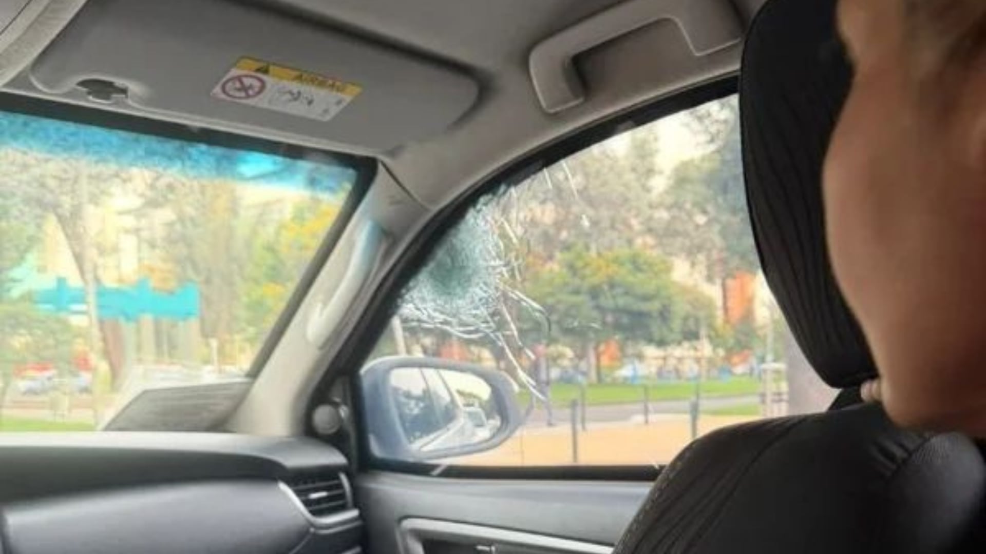 Atentado en Ciudad Salitre: Criminales disparan contra la camioneta de Elvia Isabel Otero, aspirante a la Contraloría