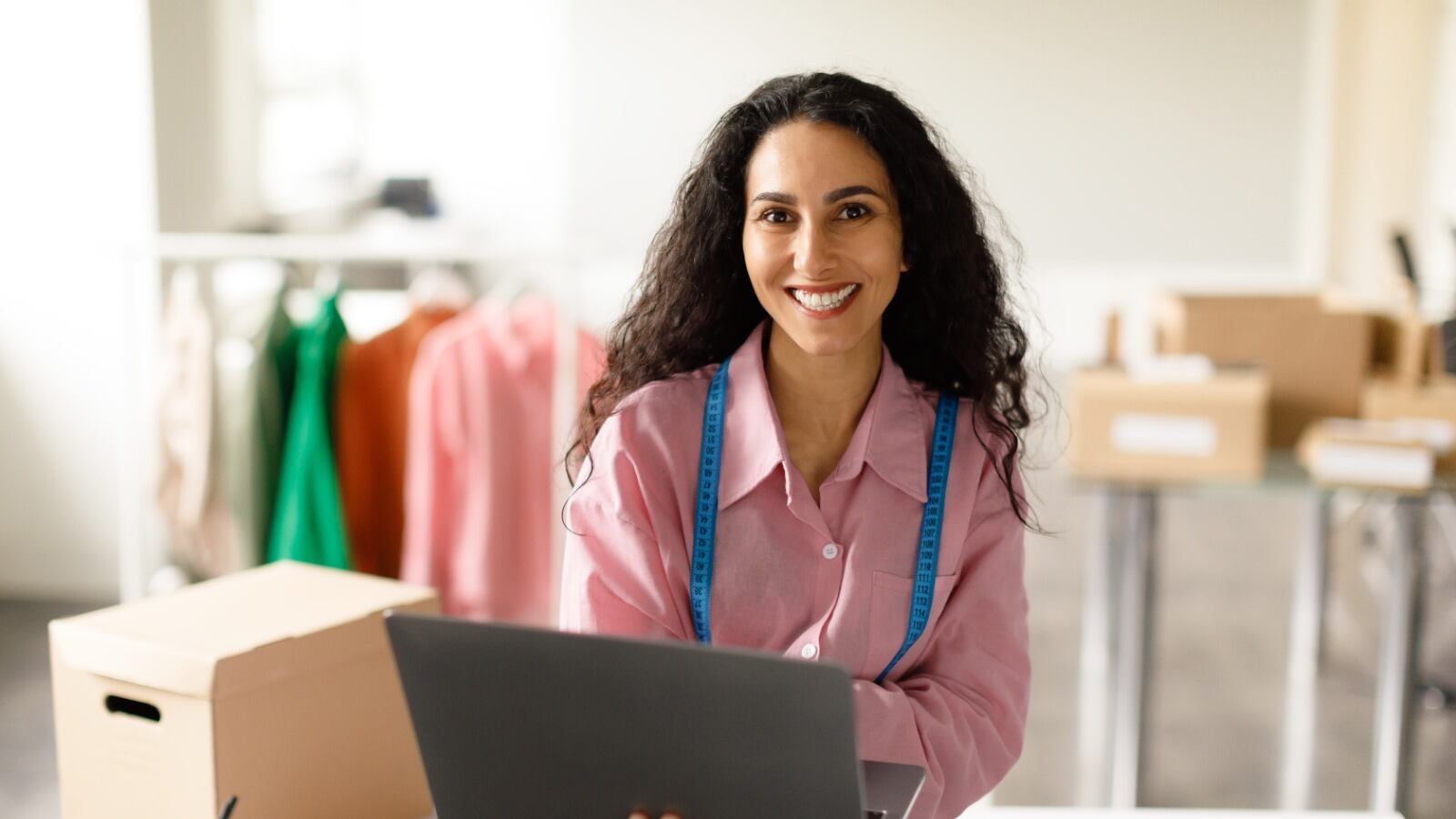 Foto el reto de vender ropa online: cuatro estrategias que funcionan.