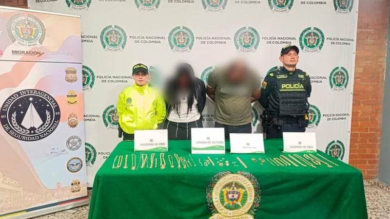 Capturan en el Aeropuerto El Dorado a dos personas con joyas avaluadas en 400 millones de pesos
