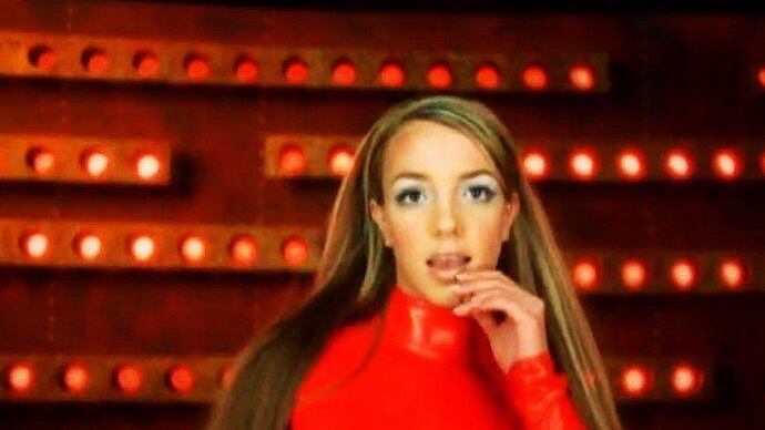 El tema 'Opps! I Did It Again' de Britney Spears tras 22 años de su lanzamiento ahora un elemento básico en la música pop