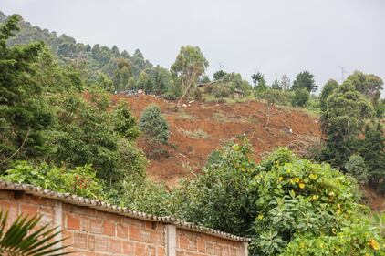 Cerca de 10 viviendas resultaron destruida.