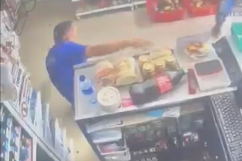 Cámara de seguridad muestra cómo fue asesinado comerciante en Bucaramanga: no hubo forcejeo durante el robo