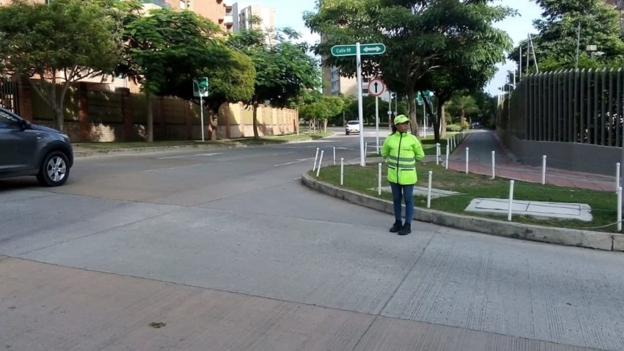 Orientador de tránsito en Barranquilla.