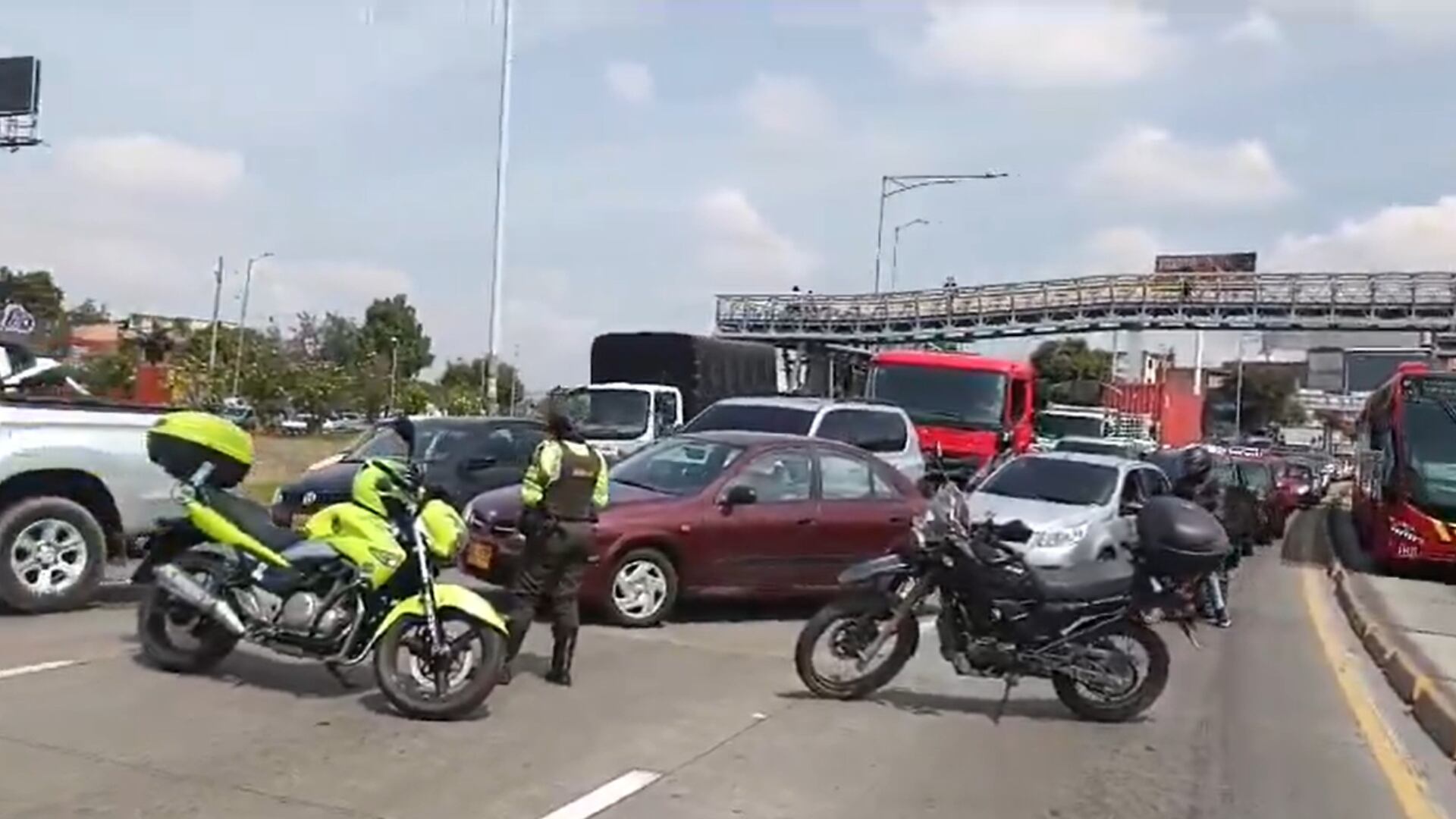 Motociclista murió asesinado en la avenida NQS.