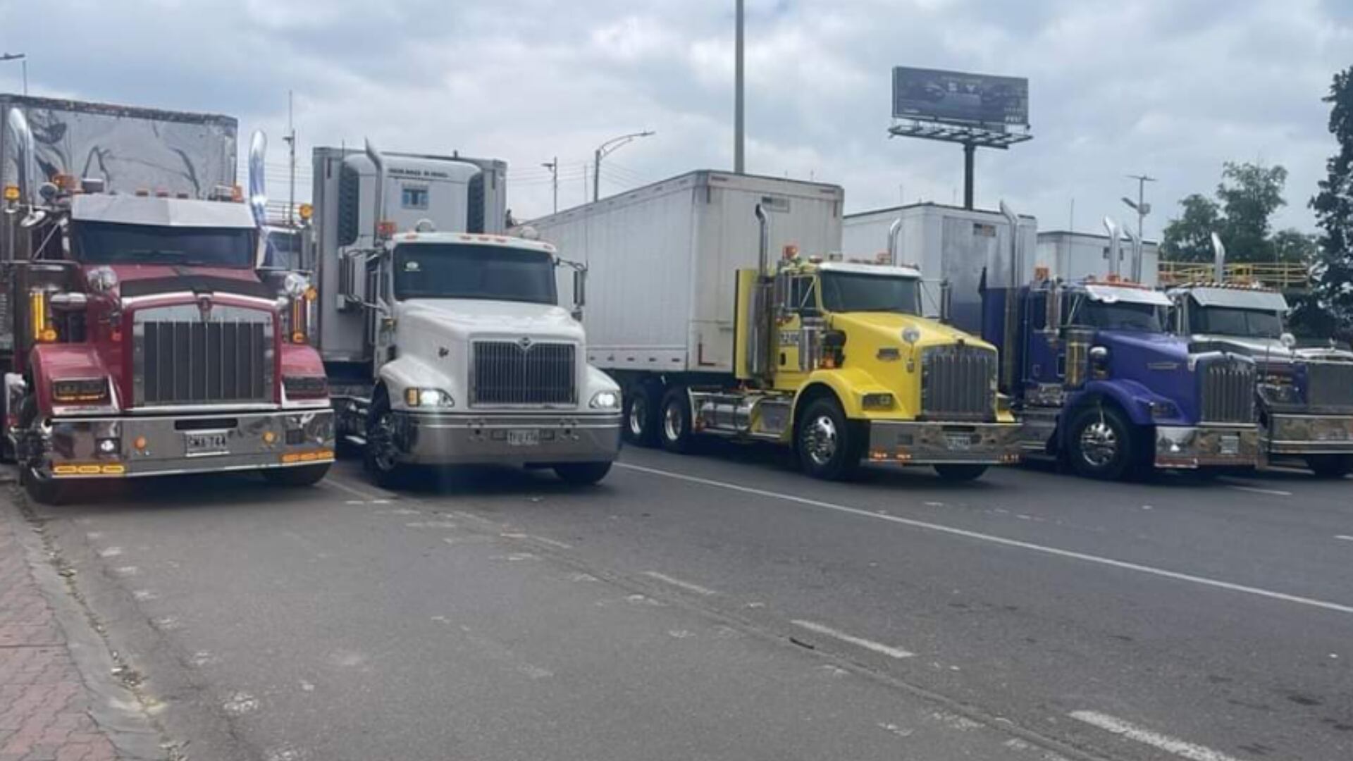 El paro de transportadores ha dificultado la movilidad en Bogotá.