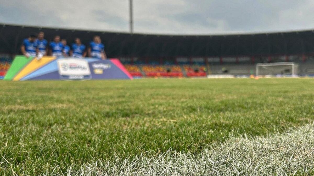 Una ranchera se coló en vez de un himno en los actos de protocolo de partido del FPC