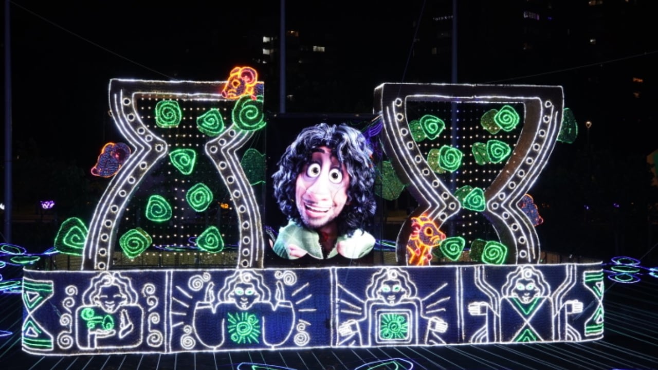 Alumbrados Navideños inspirados en la película Encanto.