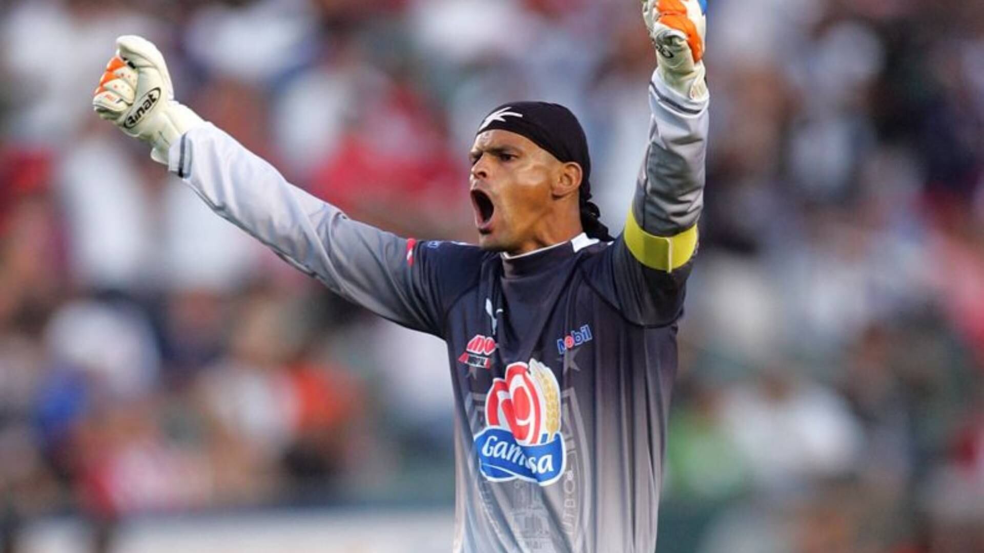 Homenaje a Miguel Calero en la final de la Liga MX Apertura 2022