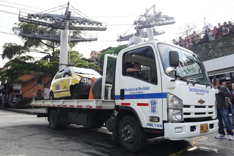Una cabina del metrocable se desplomó en Medellín