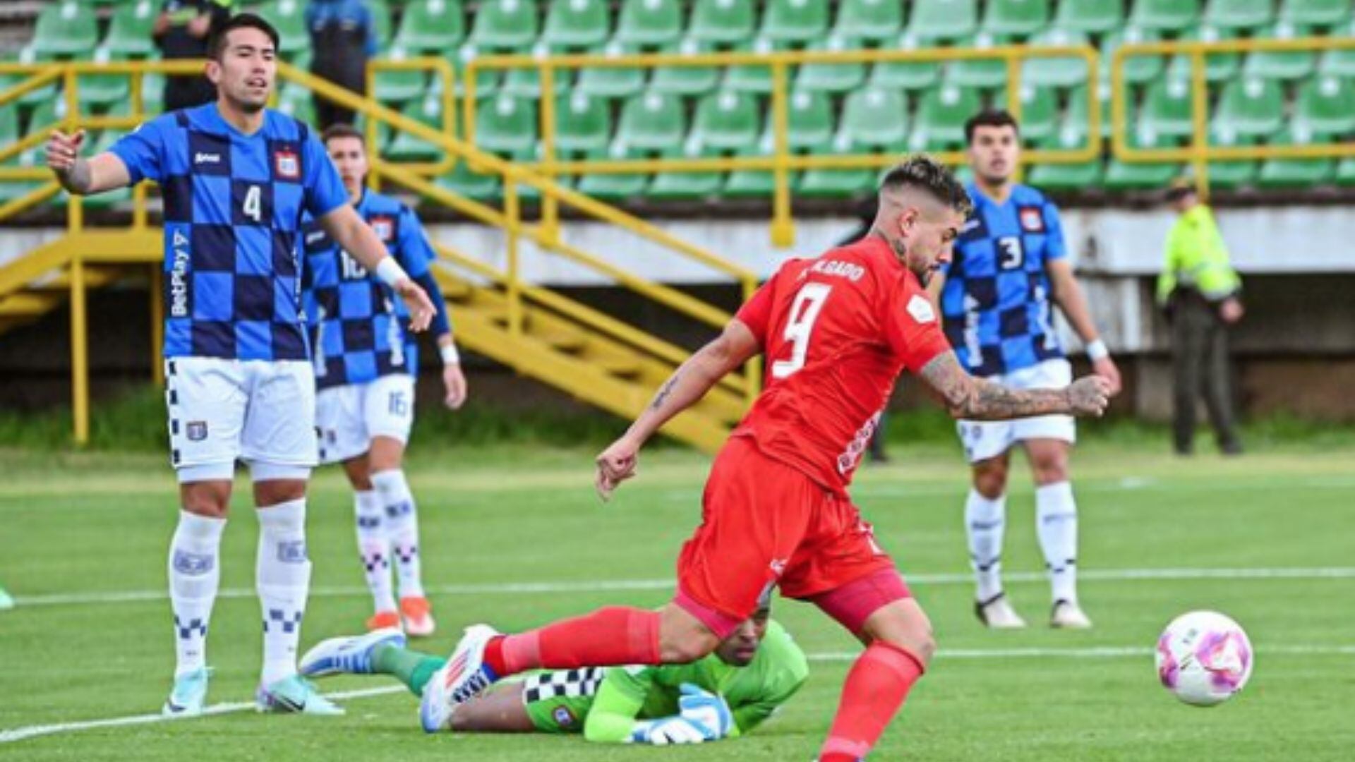 Boyacá Chicó sumó al octavo técnico despedido de la liga, pero como ‘flechas’ le encontraron nuevo puesto
