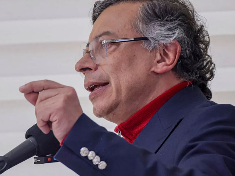 “Pueden poner sus quejas en el ministerio”: Petro asegura que ya empezó la jornada laboral diurna hasta las 7:00 p.m.