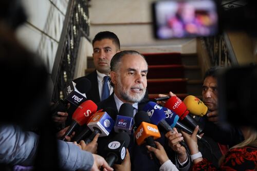 “No sea cobarde”: Benedetti arremete contra el general Edwin Urrego tras acusación de saboteo con drogas en el carro del presidente Petro