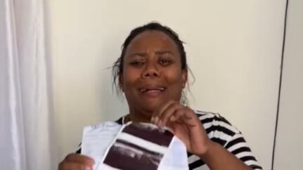 Mujer afirma que su esposo la embarazó por videollamada