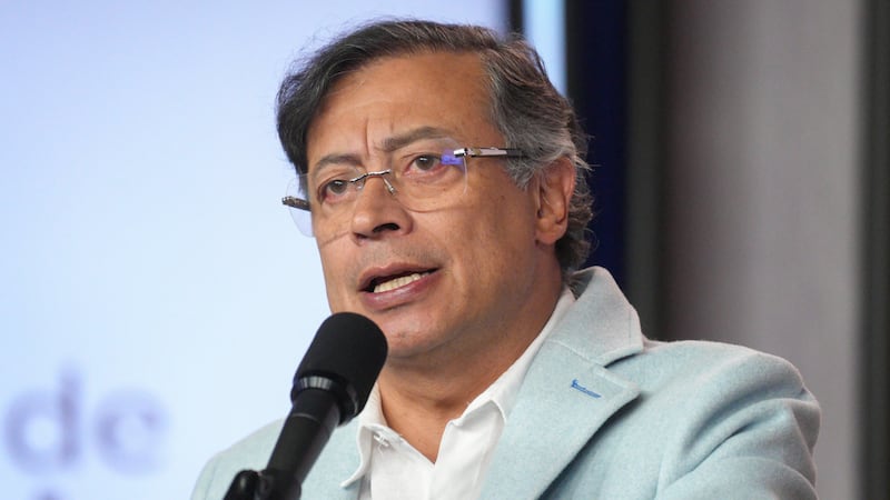 “Difícil entender que el pobre con moto gastará siempre menos gasolina”: Petro defendiendo la reforma