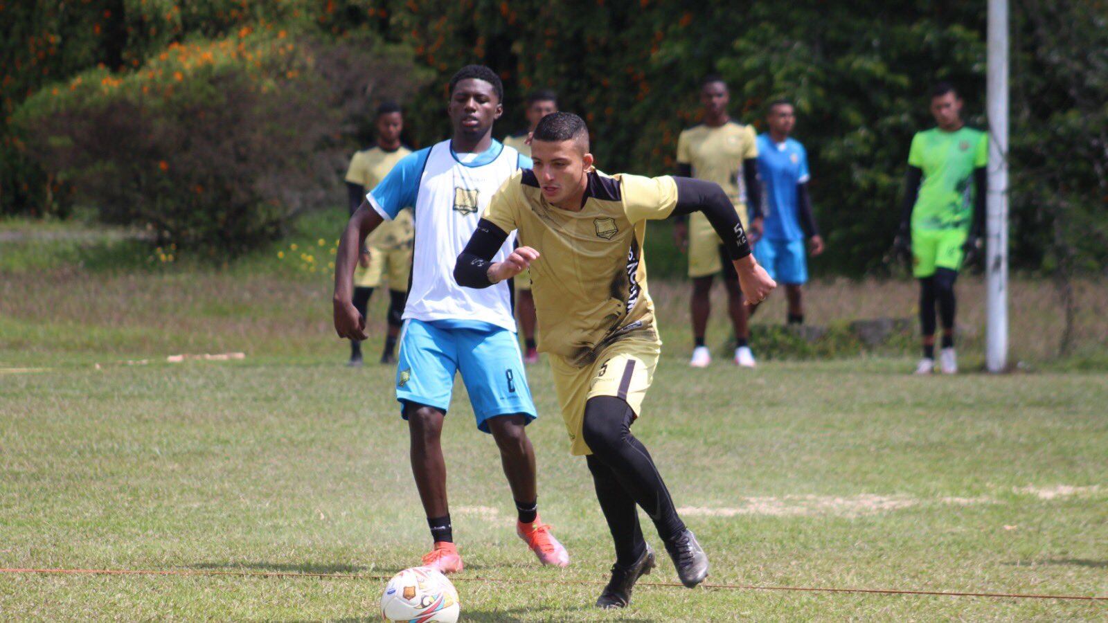 Kevin Castaño vuela de Águilas Doradas y dan como un hecho su nuevo equipo