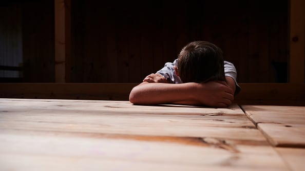 Niño de 8 años habría sido abusado sexualmente por compañeros del colegio en Bogotá.